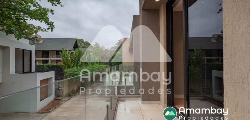 A0287 ALQUILO TRIPLEX EN LAMBARÉ, BARRIO PARQUES DEL YACHT