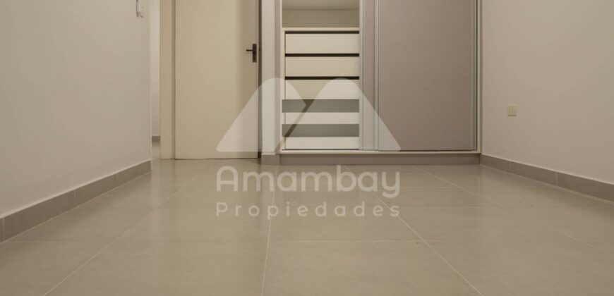0160 DUPLEX EN LAMBARÉ, BARRIO PARQUES DEL YACHT