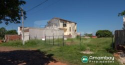 0360 TERRENO EN LAMBARÉ, ZONA COLEGIO SEK