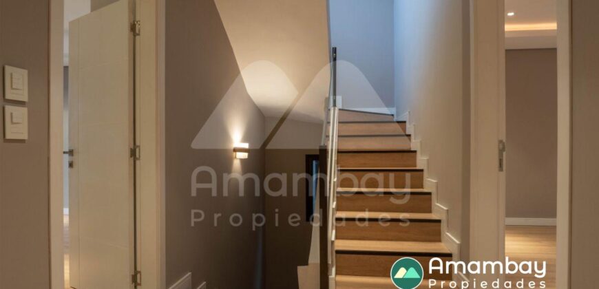 A0287 ALQUILO TRIPLEX EN LAMBARÉ, BARRIO PARQUES DEL YACHT