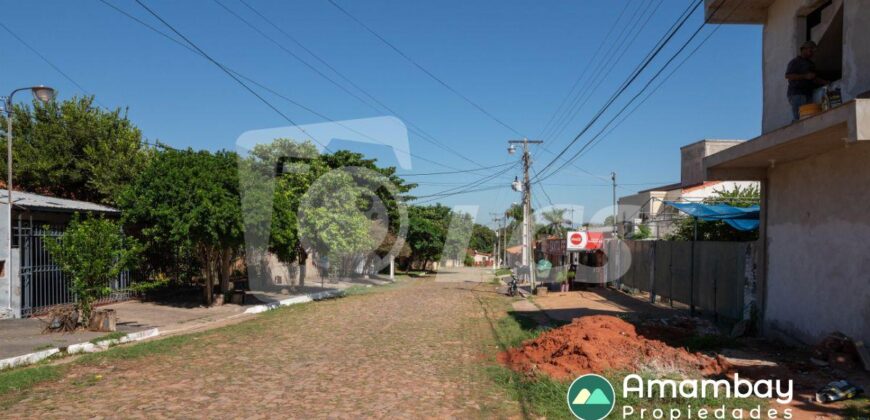 0360 TERRENO EN LAMBARÉ, ZONA COLEGIO SEK