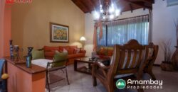0909 RESIDENCIA EN BARRIO MBURUCUYA, ZONA AVDA. PRIMER PRESIDENTE