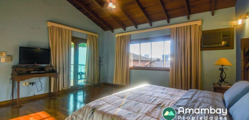0909 RESIDENCIA EN BARRIO MBURUCUYA, ZONA AVDA. PRIMER PRESIDENTE