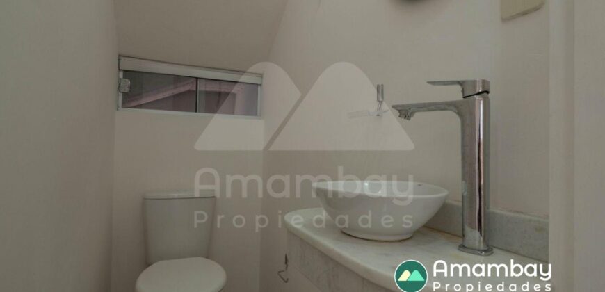 A0285 ALQUILO DÚPLEX EN LAMBARÉ, ZONA YACHT Y GOLF CLUB