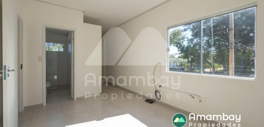 A0285 ALQUILO DÚPLEX EN LAMBARÉ, ZONA YACHT Y GOLF CLUB