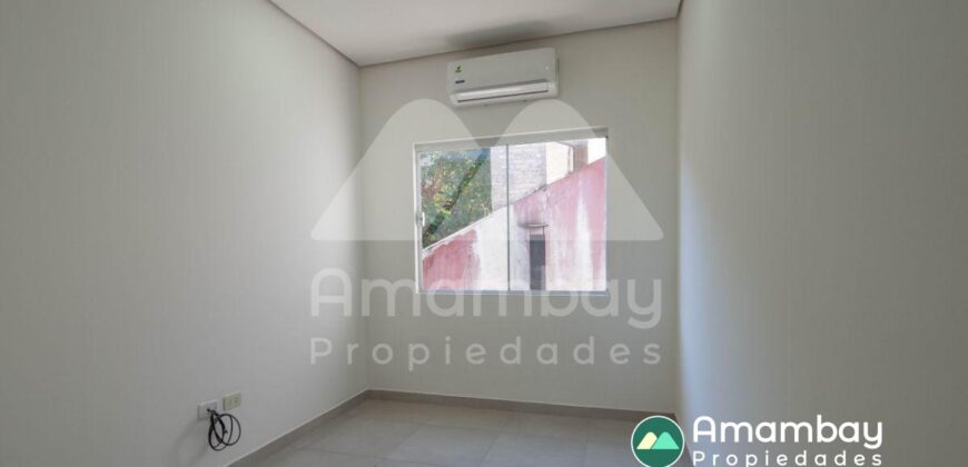 A0285 ALQUILO DÚPLEX EN LAMBARÉ, ZONA YACHT Y GOLF CLUB