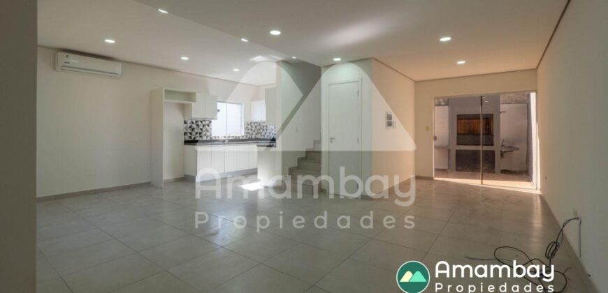 A0285 ALQUILO DÚPLEX EN LAMBARÉ, ZONA YACHT Y GOLF CLUB