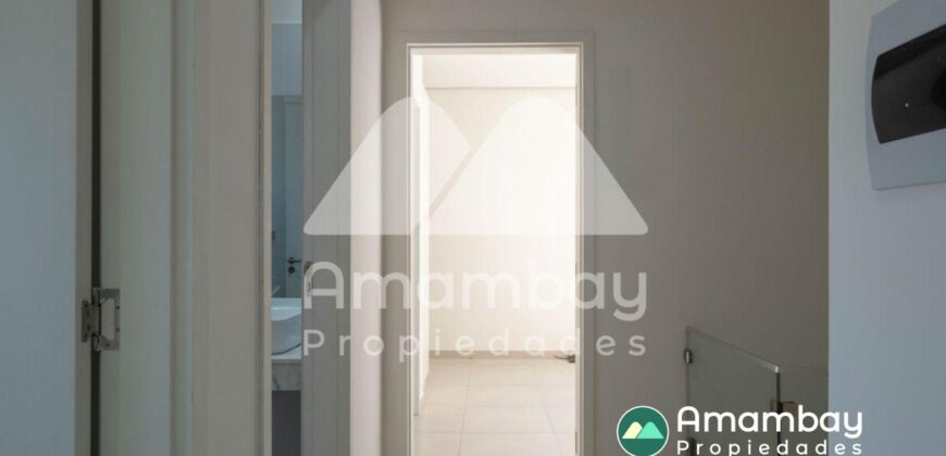 A0285 ALQUILO DÚPLEX EN LAMBARÉ, ZONA YACHT Y GOLF CLUB