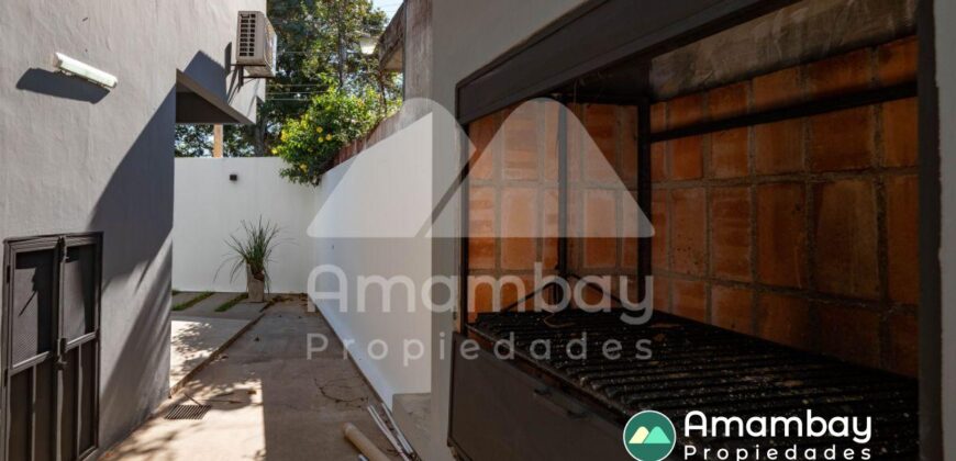 A0285 ALQUILO DÚPLEX EN LAMBARÉ, ZONA YACHT Y GOLF CLUB