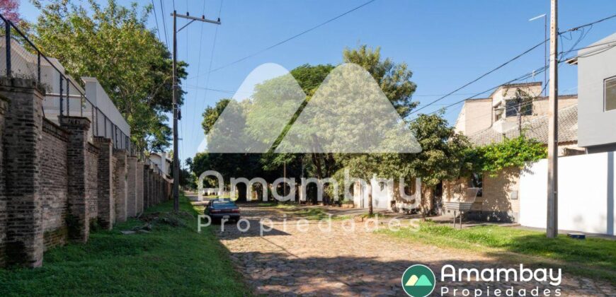 A0285 ALQUILO DÚPLEX EN LAMBARÉ, ZONA YACHT Y GOLF CLUB