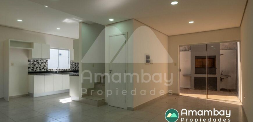 A0285 ALQUILO DÚPLEX EN LAMBARÉ, ZONA YACHT Y GOLF CLUB
