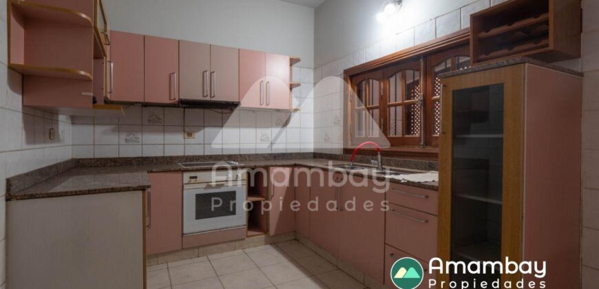 A0286 ALQUILO CASA EN BARRIO REPUBLICANO, ZONA AVDA. FÉLIX BOGADO