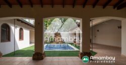 A0286 ALQUILO CASA EN BARRIO REPUBLICANO, ZONA AVDA. FÉLIX BOGADO