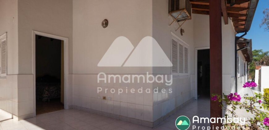 0381 CASA EN BARRIO SANTA LIBRADA, ZONA AVDA. PERÓN