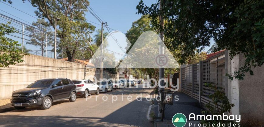0380 CASA EN BARRIO RECOLETA, ZONA AVDA. REPÚBLICA ARGENTINA