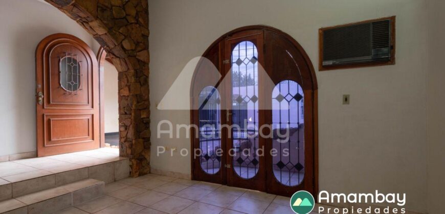 A0286 ALQUILO CASA EN BARRIO REPUBLICANO, ZONA AVDA. FÉLIX BOGADO