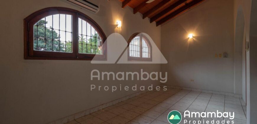 A0286 ALQUILO CASA EN BARRIO REPUBLICANO, ZONA AVDA. FÉLIX BOGADO
