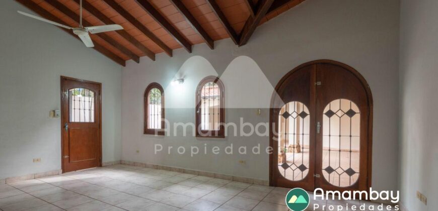 A0286 ALQUILO CASA EN BARRIO REPUBLICANO, ZONA AVDA. FÉLIX BOGADO