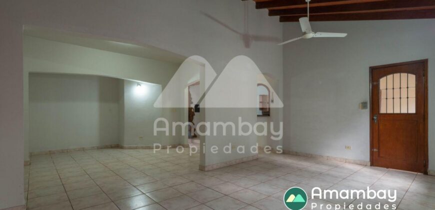 A0286 ALQUILO CASA EN BARRIO REPUBLICANO, ZONA AVDA. FÉLIX BOGADO
