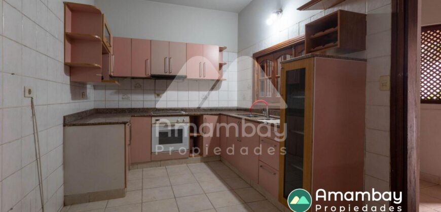 A0286 ALQUILO CASA EN BARRIO REPUBLICANO, ZONA AVDA. FÉLIX BOGADO
