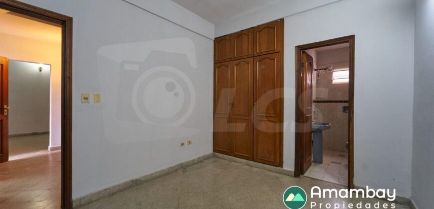 0025 CASA EN BARRIO SAN PABLO, A CUADRAS DE AVDA. EUSEBIO AYALA