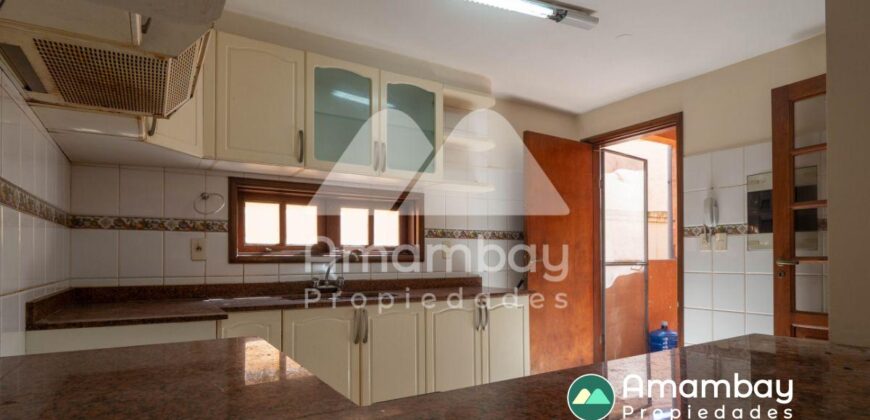 A0289 CASA EN BARRIO ITÁ ENRAMADA, ZONA AVDA. PERÓN
