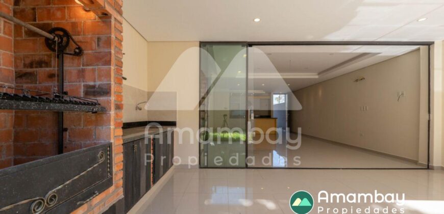 0385 DÚPLEX A ESTRENAR EN LAMBARÉ, ZONA SUPERMERCADO EL PUEBLO