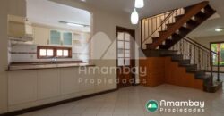 A0289 CASA EN BARRIO ITÁ ENRAMADA, ZONA AVDA. PERÓN