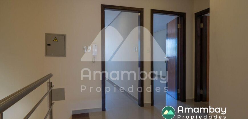 0385 DÚPLEX A ESTRENAR EN LAMBARÉ, ZONA SUPERMERCADO EL PUEBLO