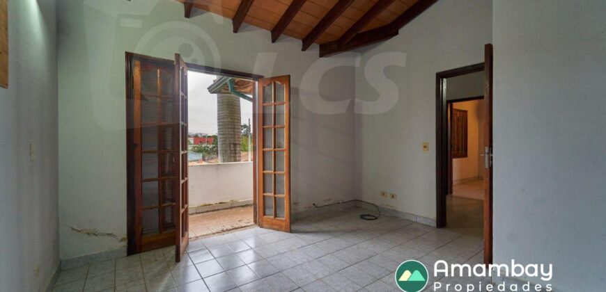 0025 CASA EN BARRIO SAN PABLO, A CUADRAS DE AVDA. EUSEBIO AYALA