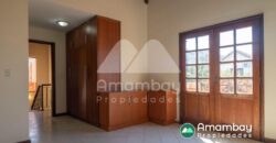 A0289 CASA EN BARRIO ITÁ ENRAMADA, ZONA AVDA. PERÓN