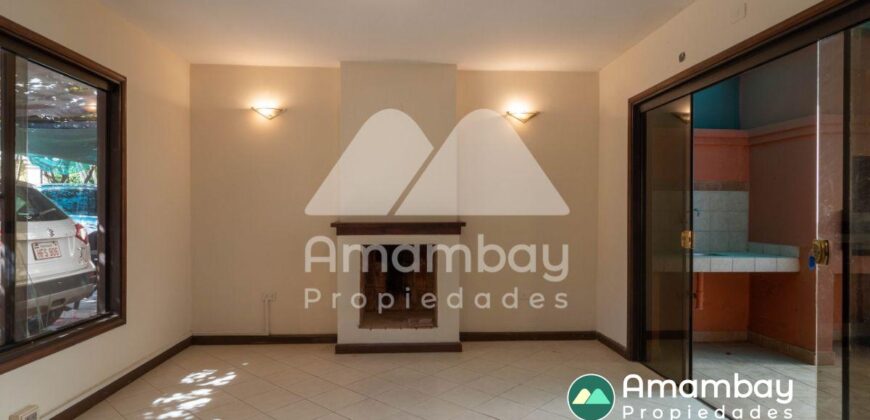A0289 CASA EN BARRIO ITÁ ENRAMADA, ZONA AVDA. PERÓN