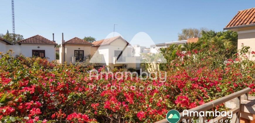 A0289 CASA EN BARRIO ITÁ ENRAMADA, ZONA AVDA. PERÓN
