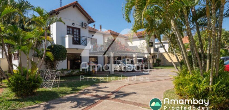 A0289 CASA EN BARRIO ITÁ ENRAMADA, ZONA AVDA. PERÓN