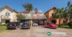 A0289 CASA EN BARRIO ITÁ ENRAMADA, ZONA AVDA. PERÓN