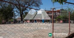 0393 SALONES Y CASA EN LAMBARÉ, BARRIO SANTA LUCIA