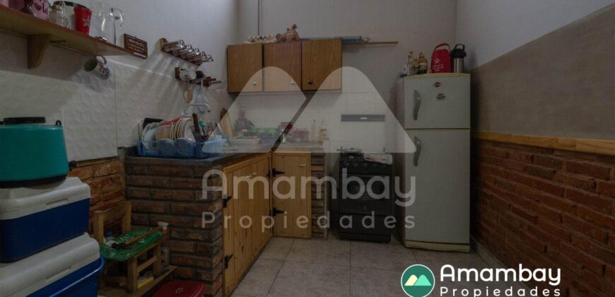 0390 CASA EN BARRIO SAJONIA, ZONA PARROQUIA VIRGEN DE FATIMA