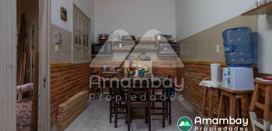 0390 CASA EN BARRIO SAJONIA, ZONA PARROQUIA VIRGEN DE FATIMA