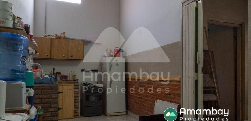 0390 CASA EN BARRIO SAJONIA, ZONA PARROQUIA VIRGEN DE FATIMA