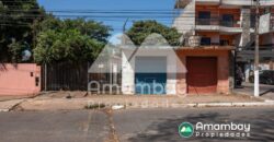 0393 SALONES Y CASA EN LAMBARÉ, BARRIO SANTA LUCIA