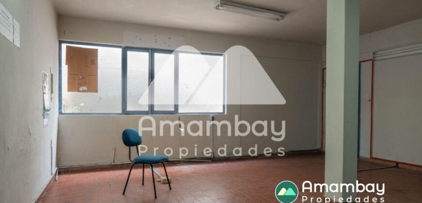 0398 EDIFICIO Y DEPÓSITO EN BARRIO MBURICAO, ZONA PARQUE SEMINARIO