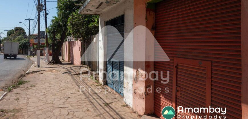 0393 SALONES Y CASA EN LAMBARÉ, BARRIO SANTA LUCIA