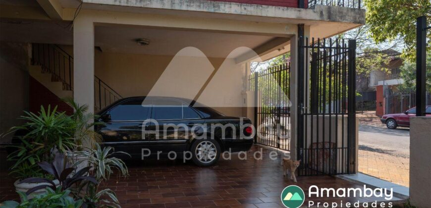 0390 CASA EN BARRIO SAJONIA, ZONA PARROQUIA VIRGEN DE FATIMA