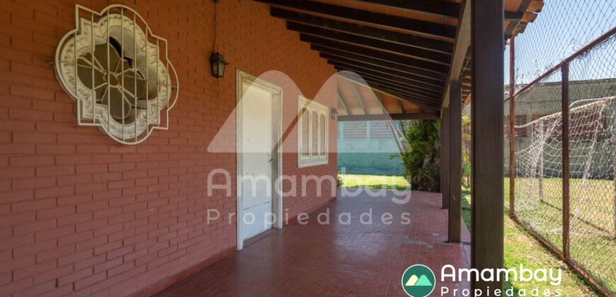 0406 CASA A ORILLAS DEL RÍO PARAGUAY, BARRIO ITÁ ENRAMADA