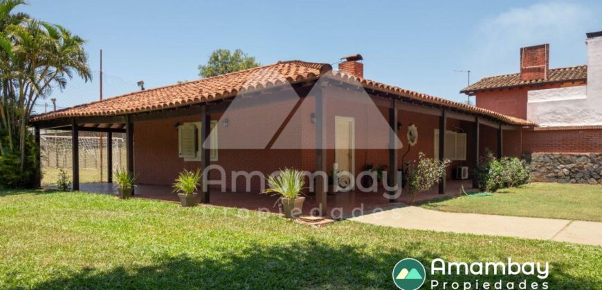 0406 CASA A ORILLAS DEL RÍO PARAGUAY, BARRIO ITÁ ENRAMADA