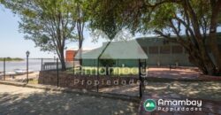 0406 CASA A ORILLAS DEL RÍO PARAGUAY, BARRIO ITÁ ENRAMADA