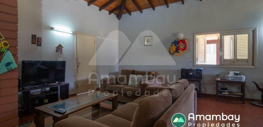 0406 CASA A ORILLAS DEL RÍO PARAGUAY, BARRIO ITÁ ENRAMADA