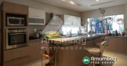 0410 RESIDENCIA EN BARRIO MARISCAL ESTIGARRIBIA, ZONA CASA RICA