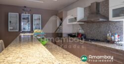 0410 RESIDENCIA EN BARRIO MARISCAL ESTIGARRIBIA, ZONA CASA RICA