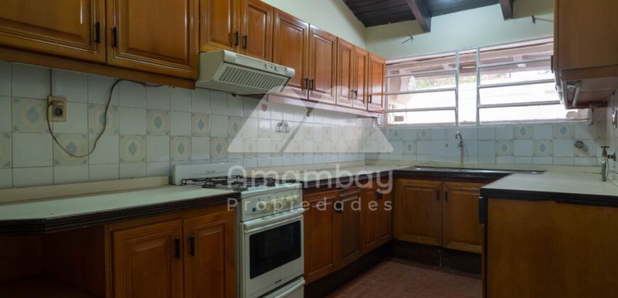 A0297 ALQUILO CASA EN LAMBARÉ, BARRIO FELICIDAD